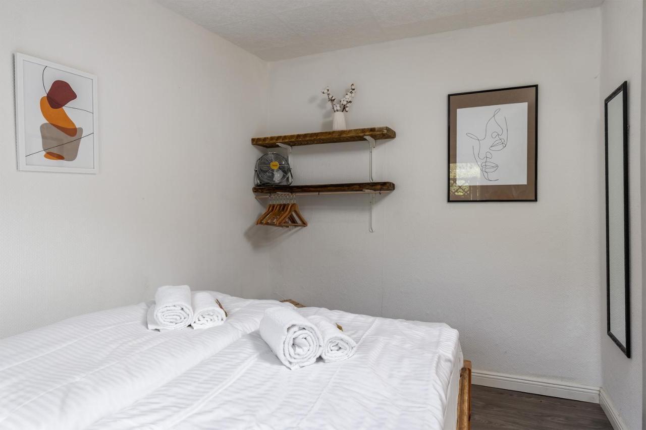 יואכימסטאל Am Grimnitzsee Gemutliches Tiny House Bungalow Mit Sauna Und Kamin מראה חיצוני תמונה