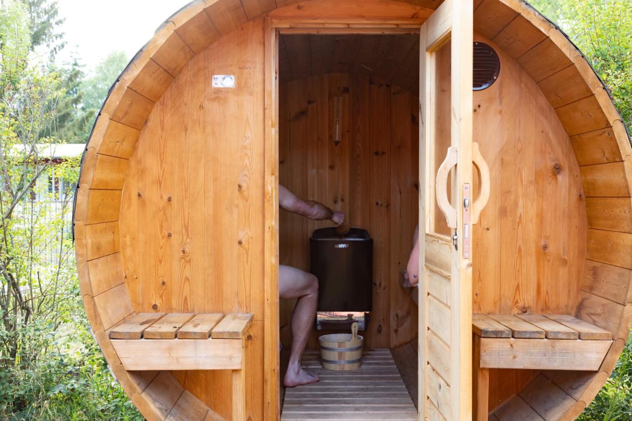 יואכימסטאל Am Grimnitzsee Gemutliches Tiny House Bungalow Mit Sauna Und Kamin מראה חיצוני תמונה